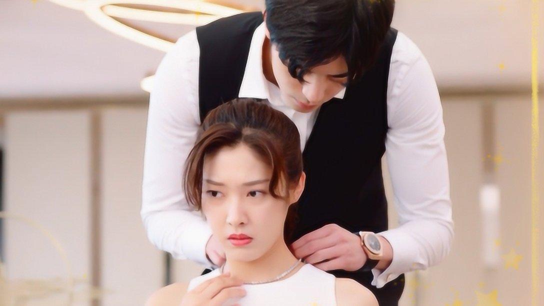 古怪巫师逃离村庄
